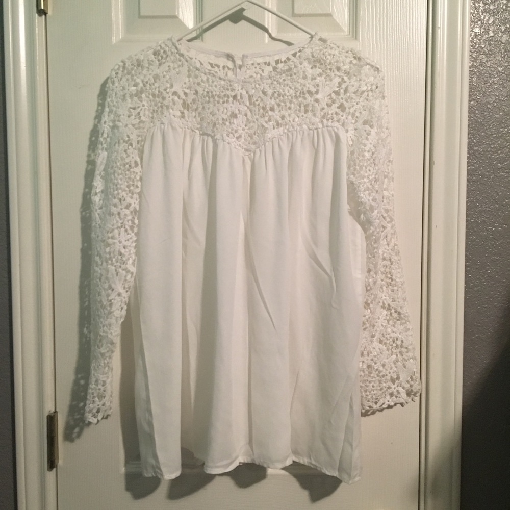 Flowy Shirt with Lace Sleeves